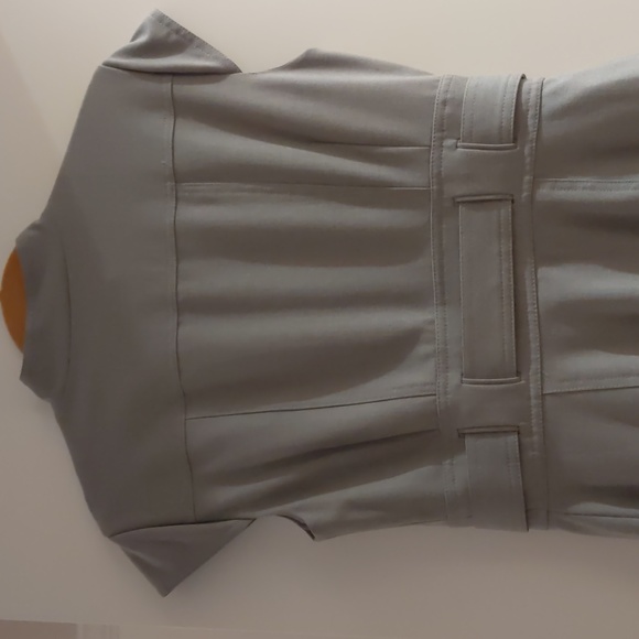 Calvin Klein NWT grey V-neck button down belted - Picture 5 of 5